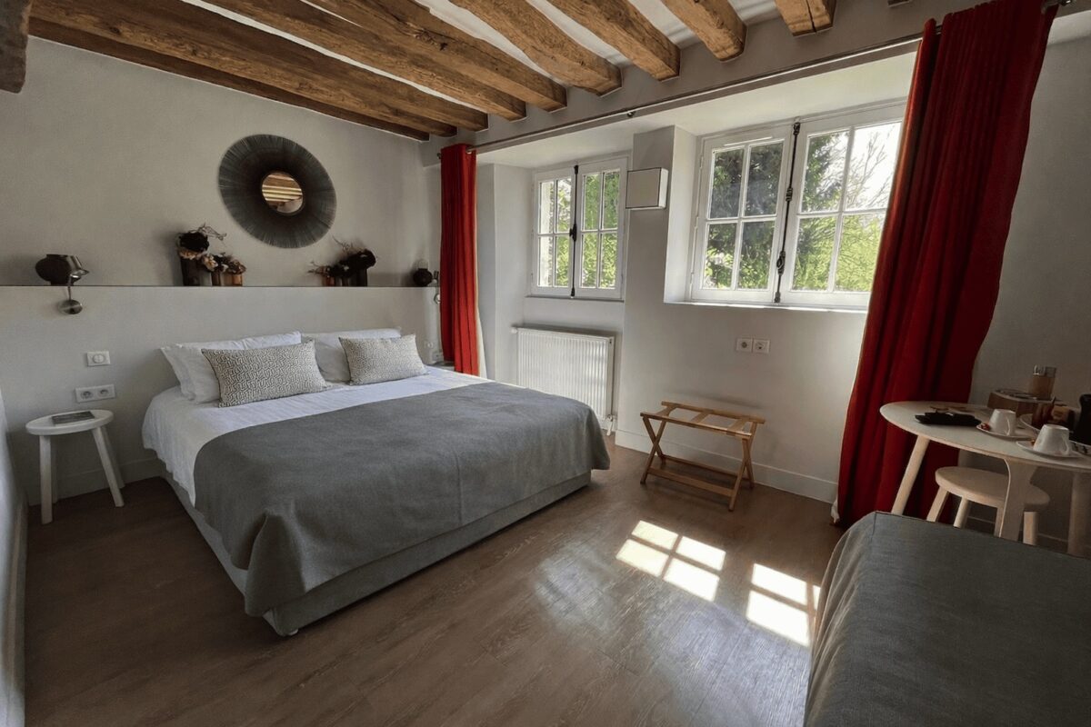 chambre lit double lumineuse slow tourisme
